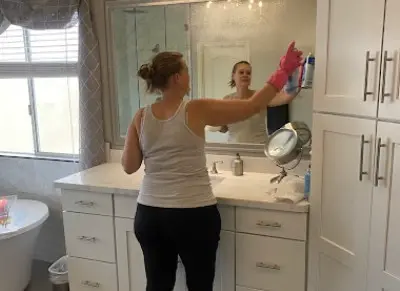 Empleada profesional de limpieza doméstica en las vegas